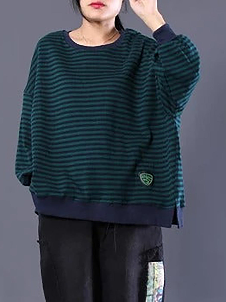 Buykud | Loose-fit green sweater with long sleeves and waist belt 2