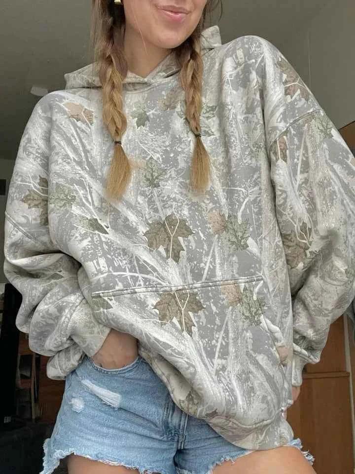 ByRoza | Oversize bluza z kapturem w kamufla偶u