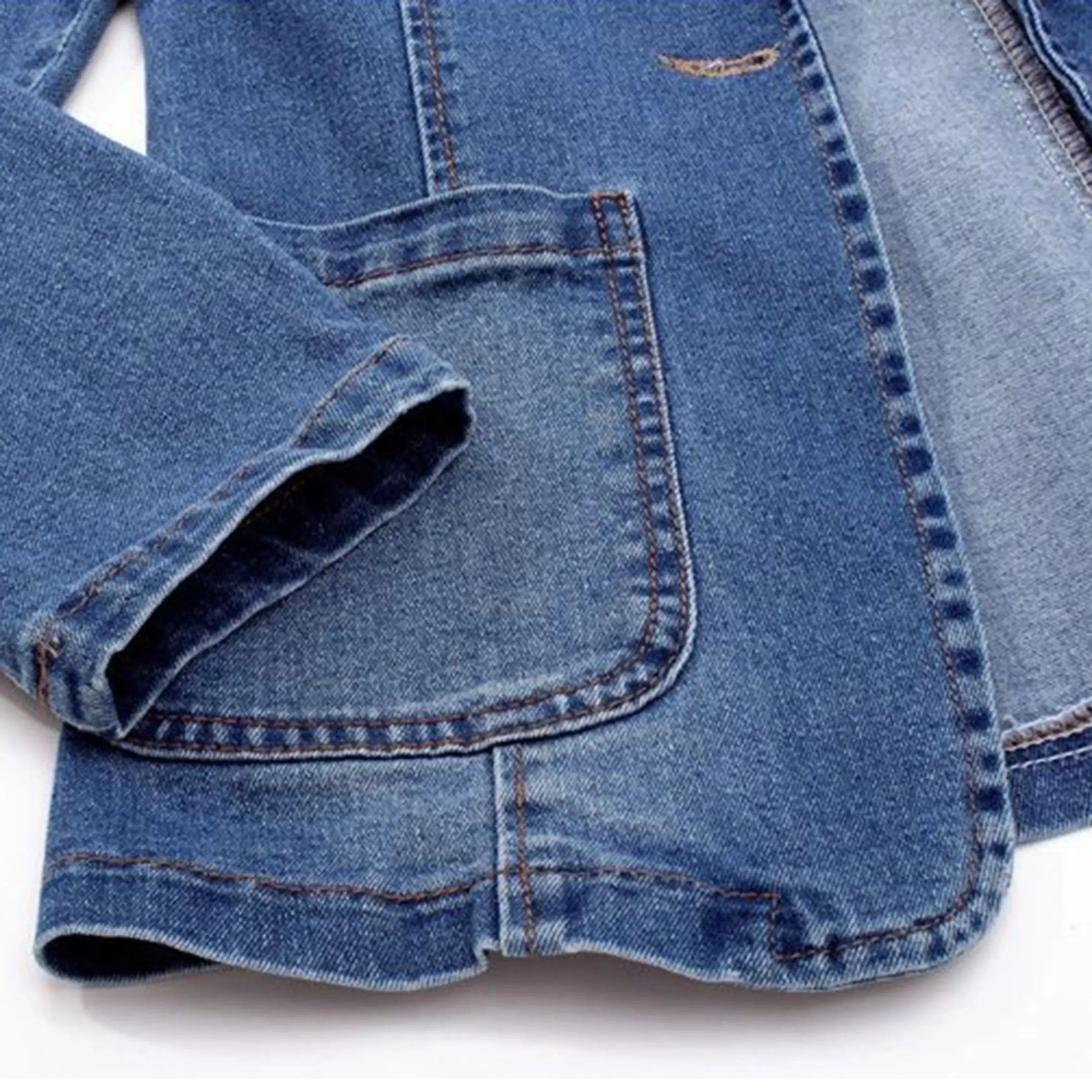 Dopasowana, casualowa blezery dżinsowa – lekka odzież wierzchnia dla kobiet