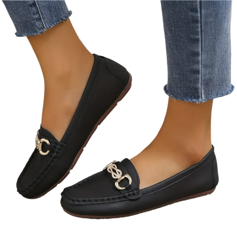 Oryginalne skórzane buty z łańcuszkiem i okrągłym noskiem – wygodne, wsuwane