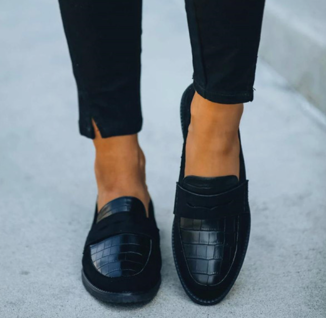 Eleganckie, formalne czarne buty damskie – ponadczasowa elegancja