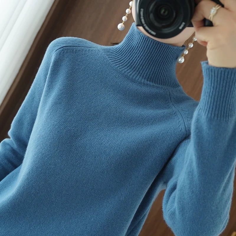 Zoviska | Merino wool sweater with high neckline 11