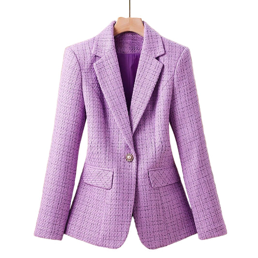 Elegancka, dopasowana blezery z bouclé tweed – odzież damska z perłami
