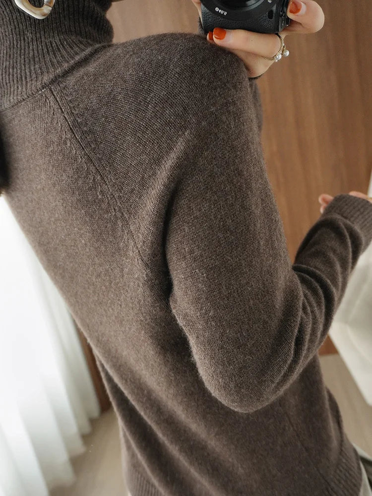 Zoviska | Merino wool sweater with high neckline 3