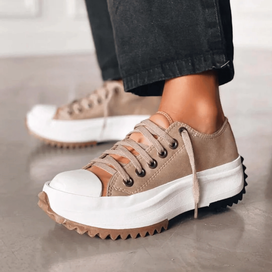 Buty na platformie z płótna – masywne, lekkie i stylowe, z podbiciem